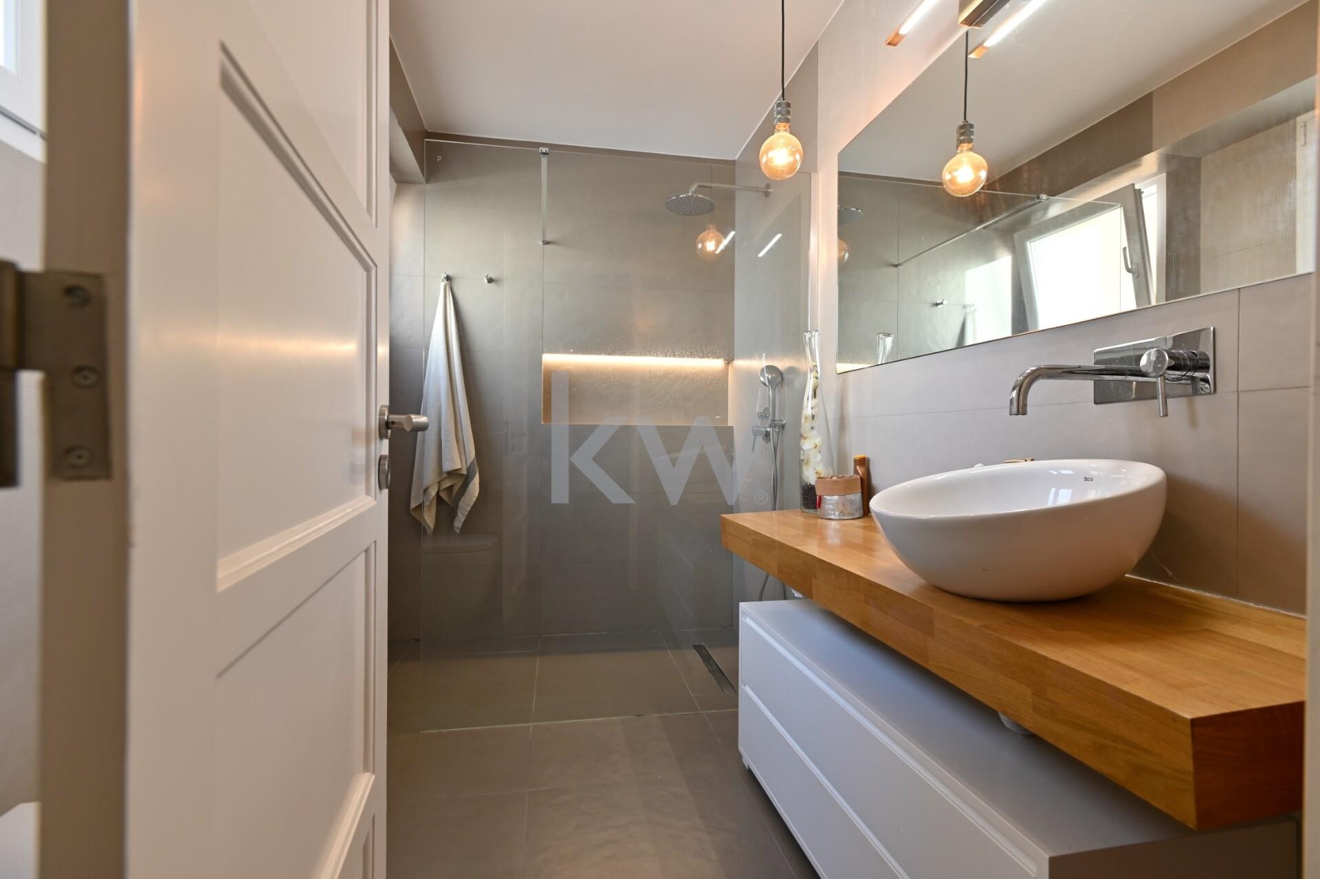 2483b4ae-b0f5-4725-9764-abd4874eb85b