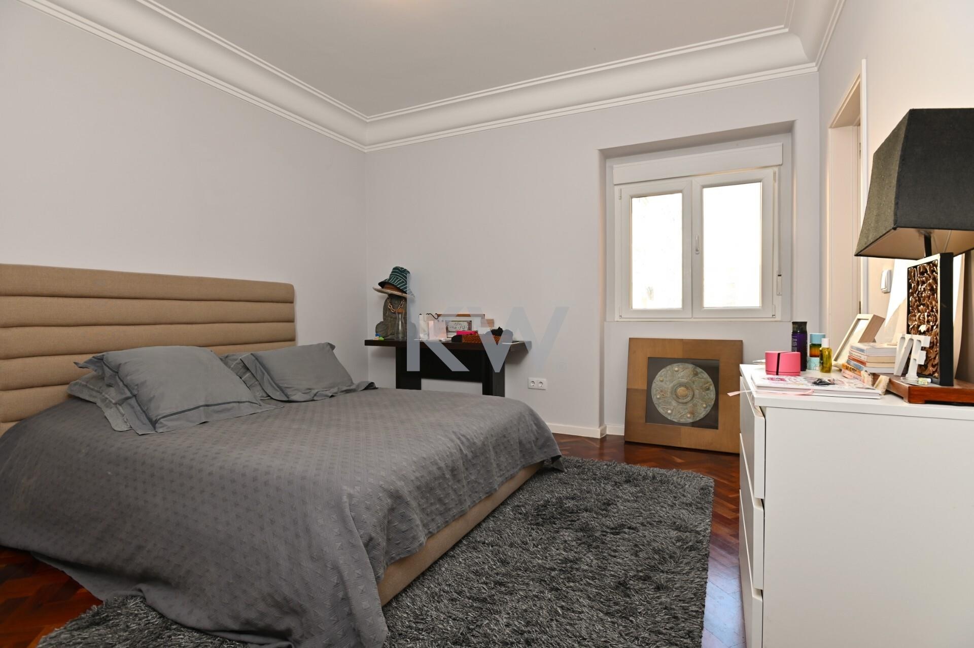 e13ebb82-7db6-404b-9a26-cc6e62f8ed52