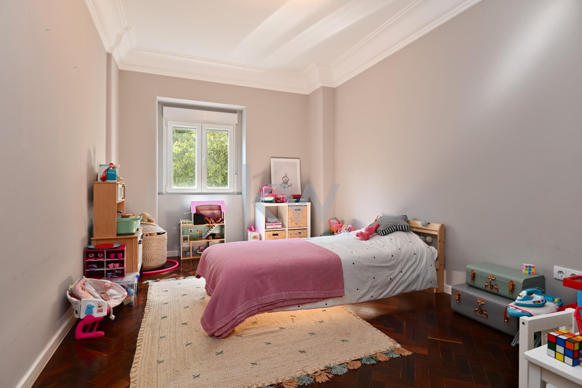 f019c96c-5b5c-453f-b739-d578ac935ede