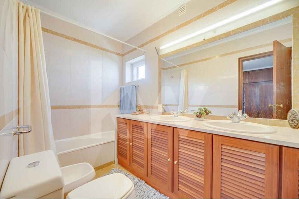 5e6b9487-9e04-494f-b60f-4030d4a96758