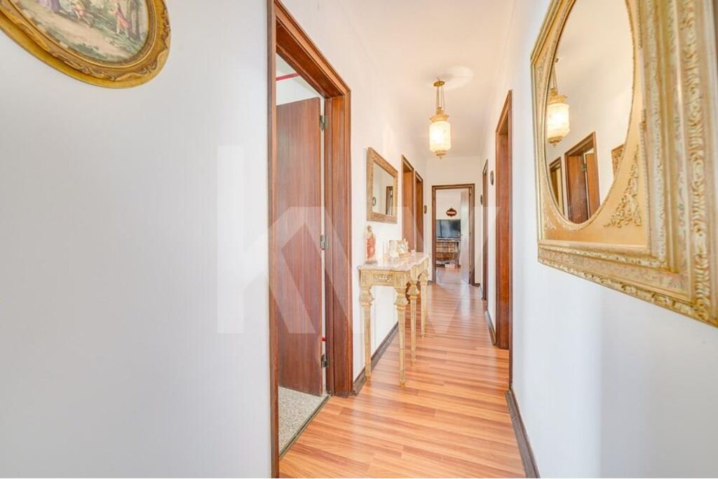 93ca6250-24c7-46f5-b318-cfe46e0f02bd