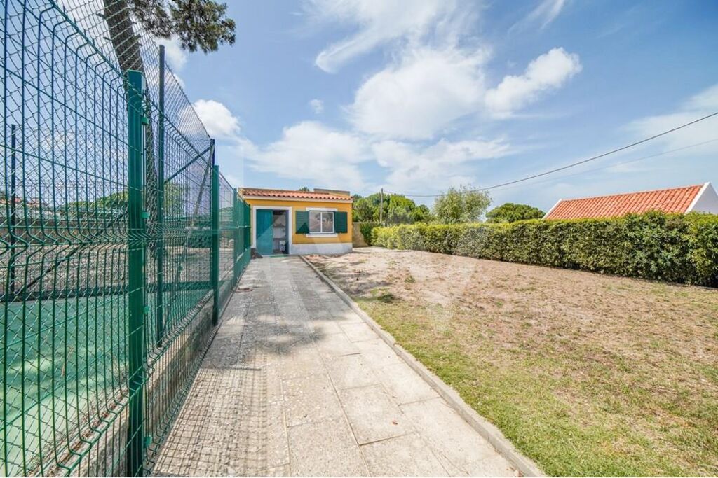 e905eef0-7cf1-49ab-85d9-7106729c1004