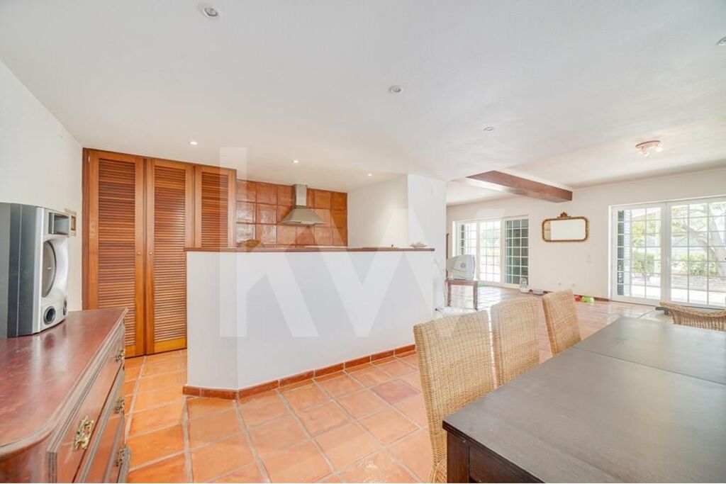 ecc4b3ee-b4c0-4968-825b-2734b4ef8984